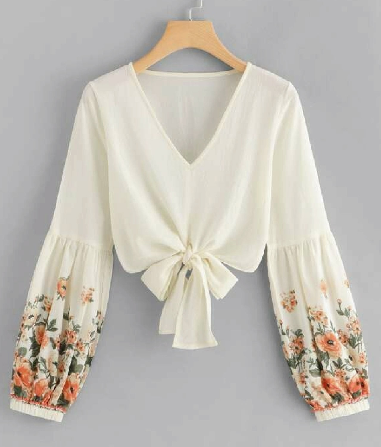 Blusa, Manga Larga Floreada – UGANU. Compra en linea ropa, zapatos y más