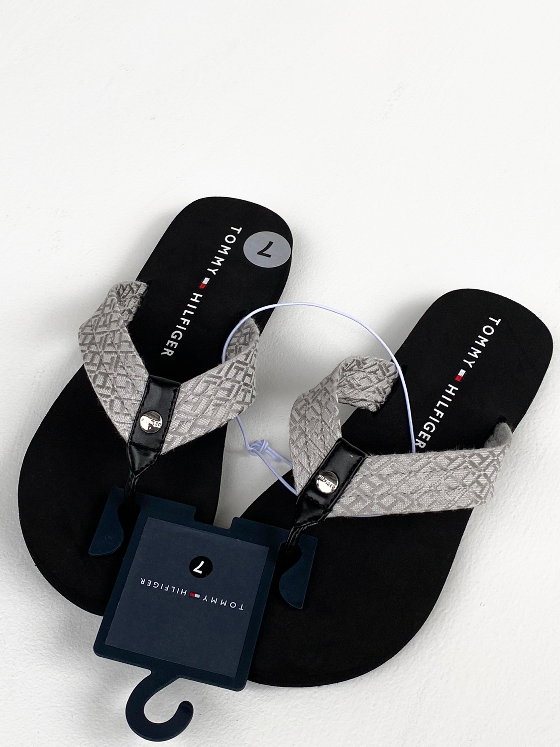 Sandalias Tommy Hilfiger – UGANU. Compra en linea ropa, zapatos y más